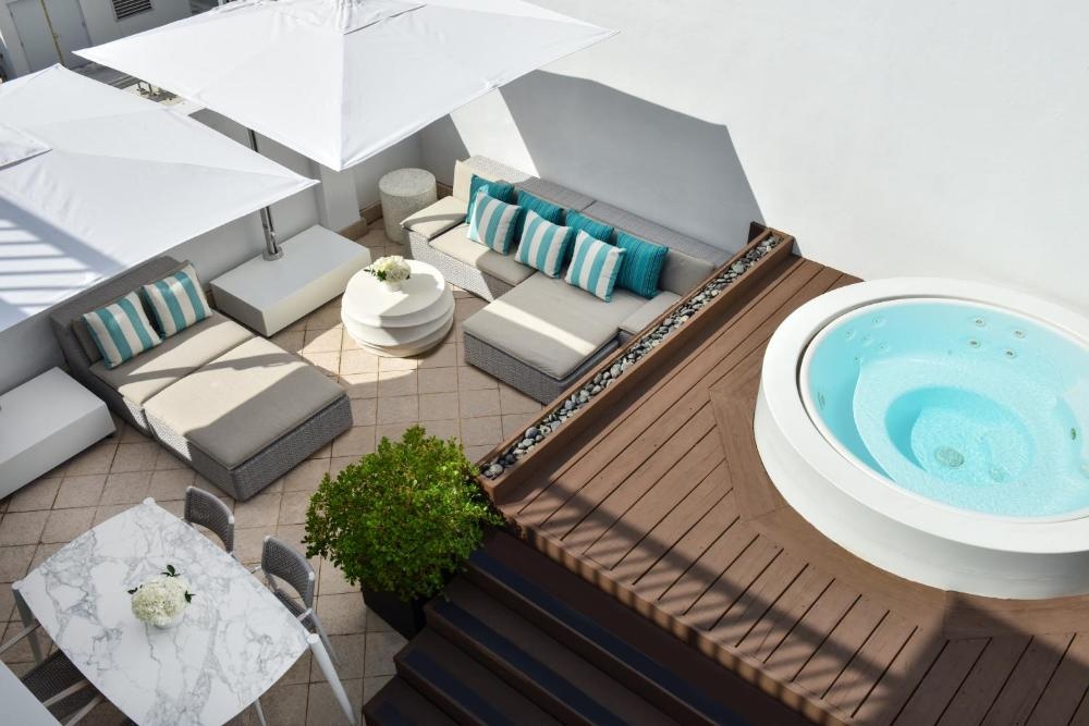 Victor Penthouse Suite